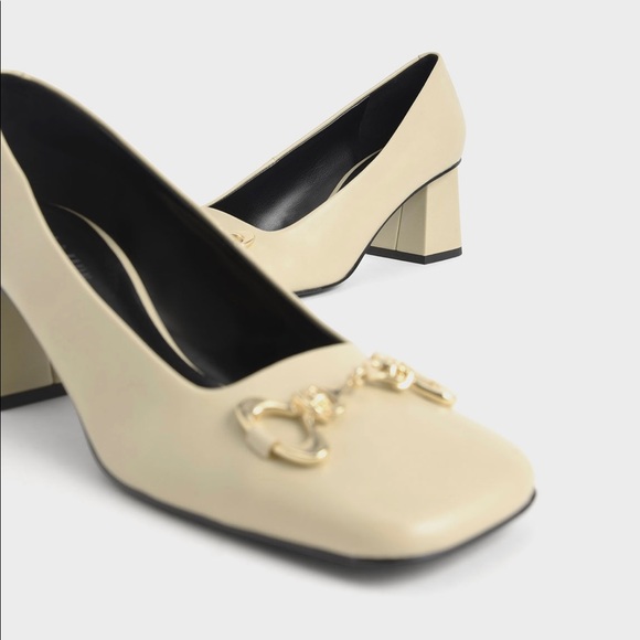 Charles and Keith Sand Elery Metallic-Accent Pumps US 9 NEW - Picture 4 of 6